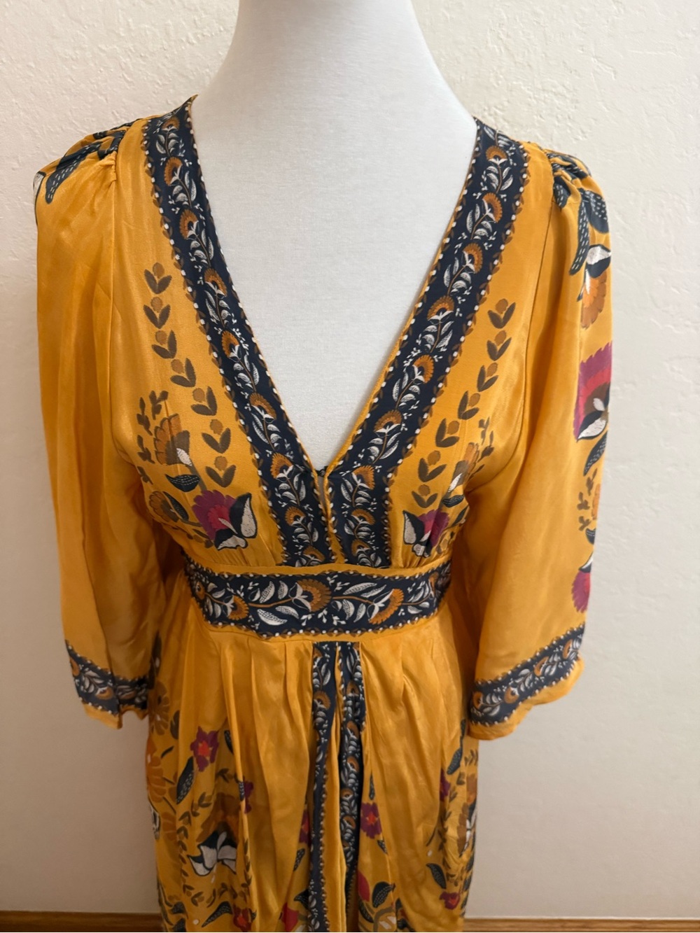 FARM Rio Tropical Tapestry Kaftan Dress - Picture 3 of 4
